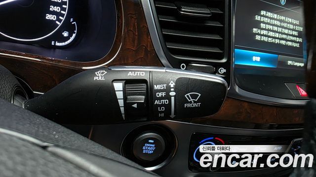 Hyundai Equus 2015 — photo 18