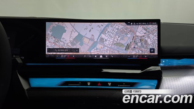 BMW 5-Series 2025 — photo 15