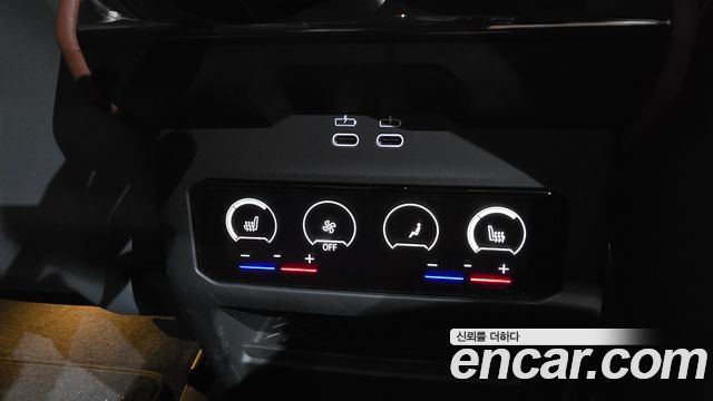 BMW 5-Series 2025 — photo 18