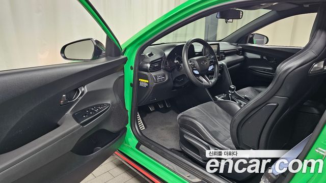 Hyundai Veloster 2019 — photo 13