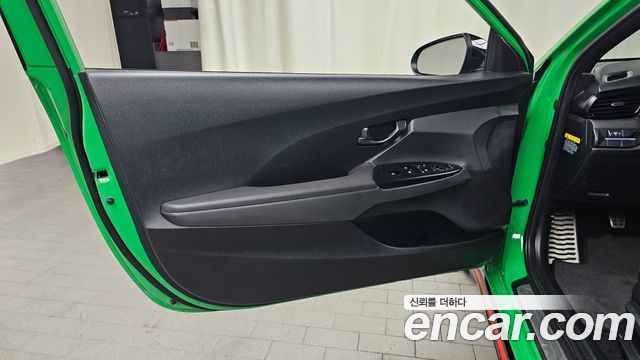 Hyundai Veloster 2019 — photo 14