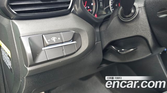 Hyundai Veloster 2019 — photo 27