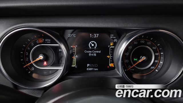 Jeep Wrangler 2021 — photo 8