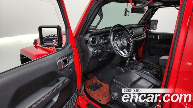 Jeep Wrangler 2021 — photo 10