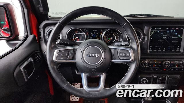 Jeep Wrangler 2021 — photo 13