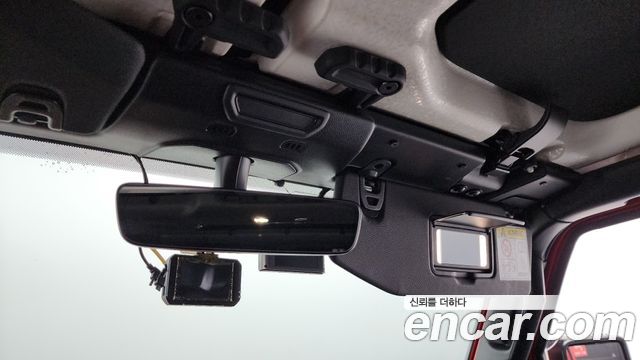 Jeep Wrangler 2021 — photo 17