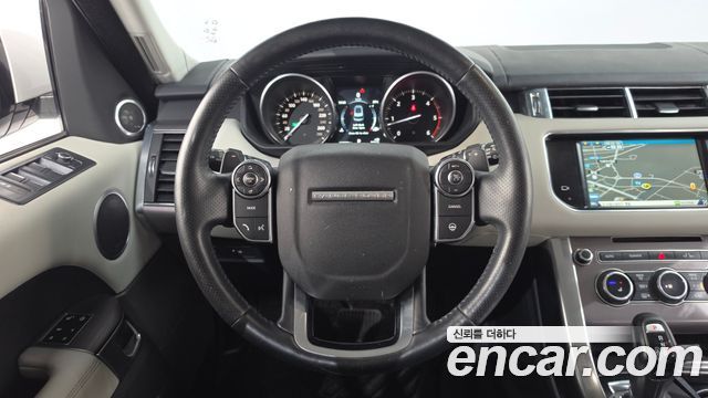 Land Rover Range Rover Sport 2016 — photo 13