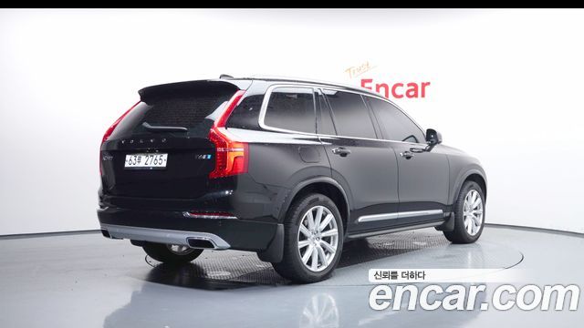 Volvo XC90 2019 — photo 2