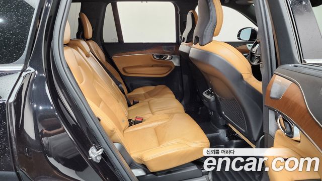 Volvo XC90 2019 — photo 12