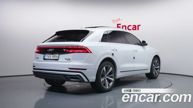Audi Q8 2021 — photo 2