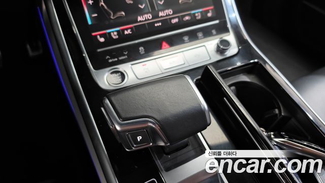 Audi Q8 2021 — photo 9