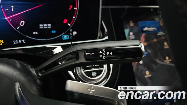 Mercedes-Benz E-Class 2024 — photo 12