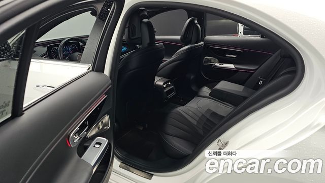 Mercedes-Benz E-Class 2024 — photo 18
