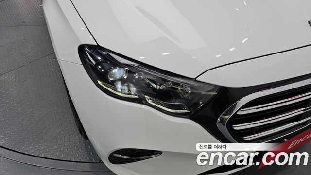 Mercedes-Benz E-Class 2024 — photo 8