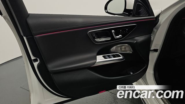 Mercedes-Benz E-Class 2024 — photo 14