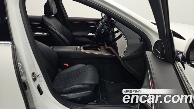 Mercedes-Benz E-Class 2024 — photo 16