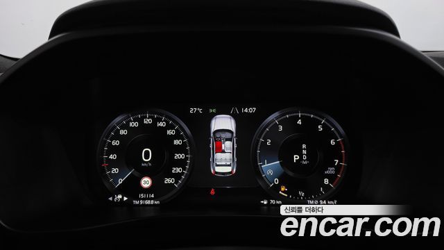 Volvo XC40 2019 — photo 8