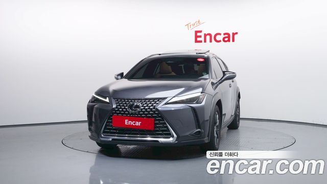 Lexus UX 2026 — photo 3