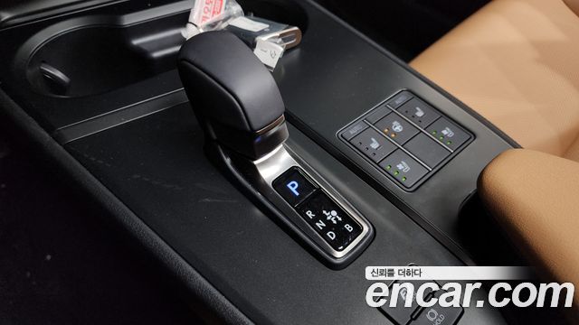 Lexus UX 2026 — photo 12