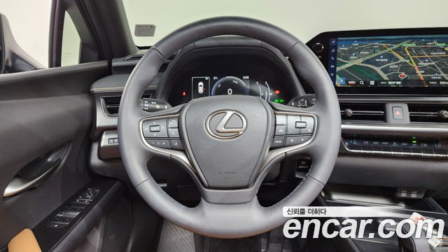 Lexus UX 2026 — photo 18