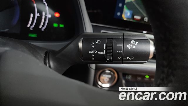 Lexus UX 2026 — photo 23