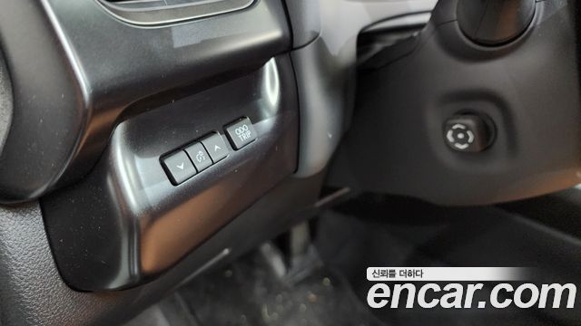 Lexus UX 2026 — photo 24