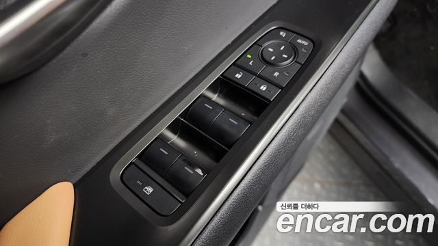 Lexus UX 2026 — photo 29