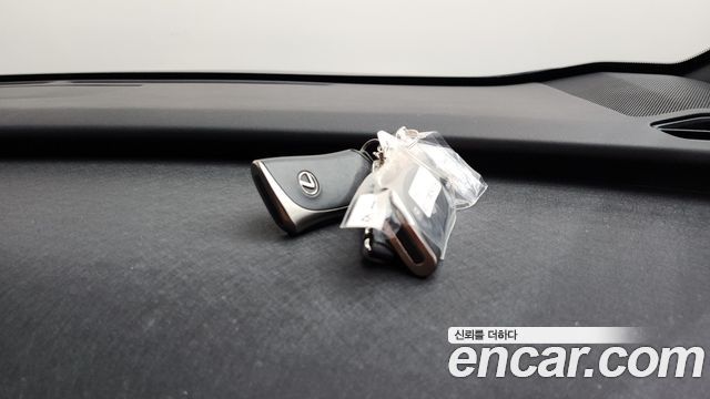 Lexus UX 2026 — photo 31