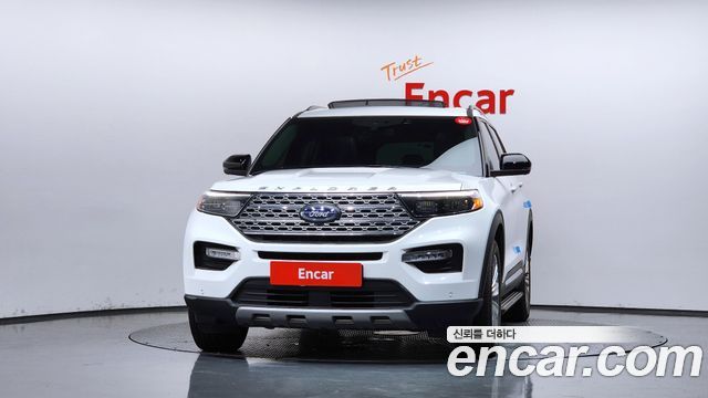 Ford Explorer 2022 — photo 3