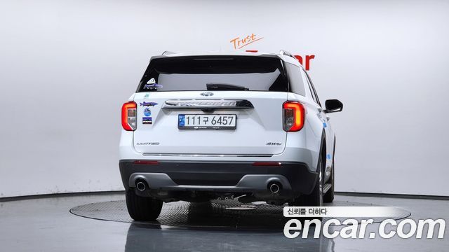 Ford Explorer 2022 — photo 4