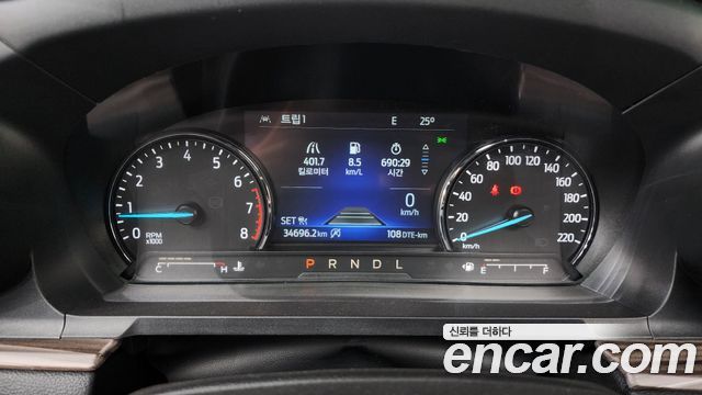Ford Explorer 2022 — photo 8
