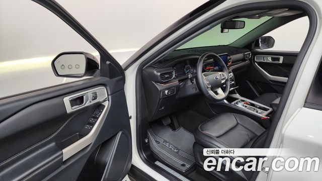 Ford Explorer 2022 — photo 10