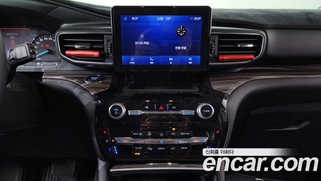 Ford Explorer 2022 — photo 14