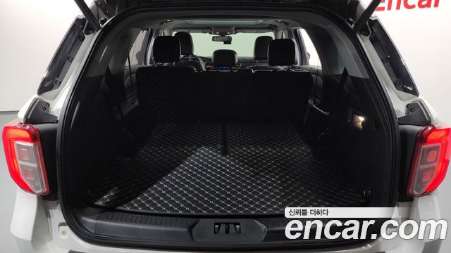 Ford Explorer 2022 — photo 20