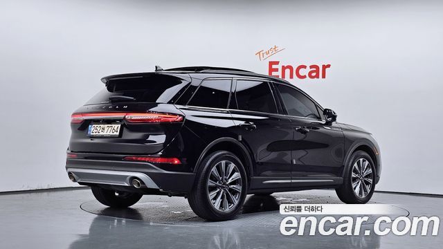 Lincoln Corsair 2021 — photo 2