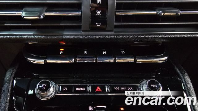 Lincoln Corsair 2021 — photo 12