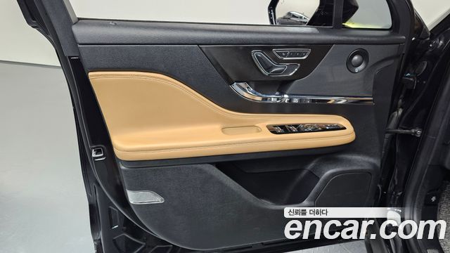 Lincoln Corsair 2021 — photo 14