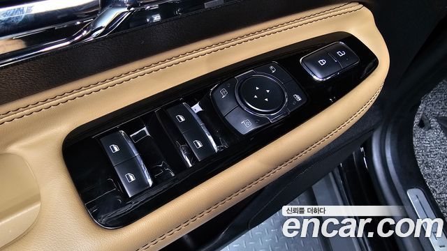 Lincoln Corsair 2021 — photo 28