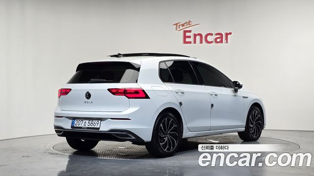 Volkswagen Golf 2024 — photo 2