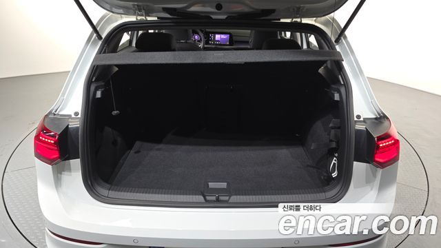 Volkswagen Golf 2024 — photo 24