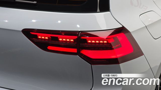 Volkswagen Golf 2024 — photo 9