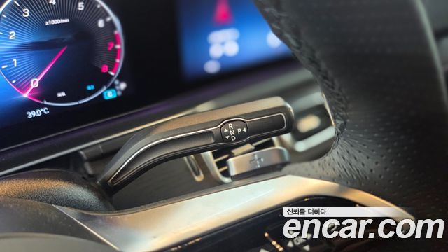 Mercedes-Benz GLS-Class 2025 — photo 9