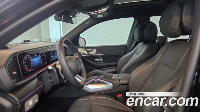 Mercedes-Benz GLS-Class 2025 — photo 10