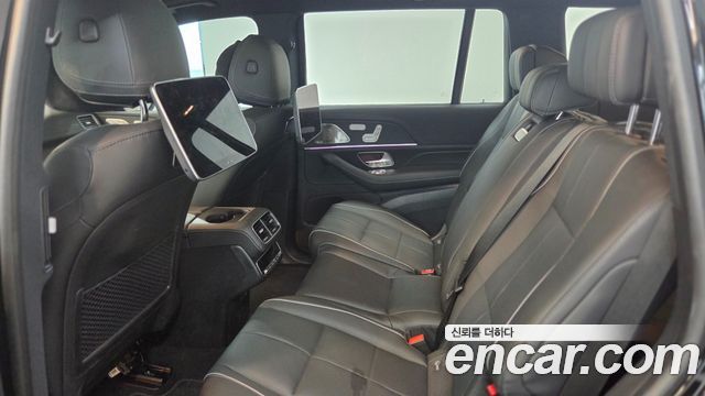 Mercedes-Benz GLS-Class 2025 — photo 12