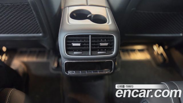 Mercedes-Benz GLS-Class 2025 — photo 18