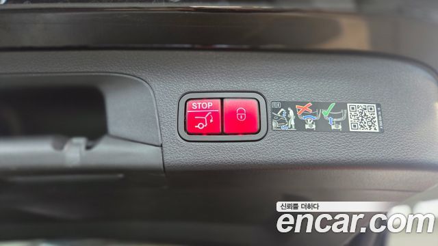 Mercedes-Benz GLS-Class 2025 — photo 20