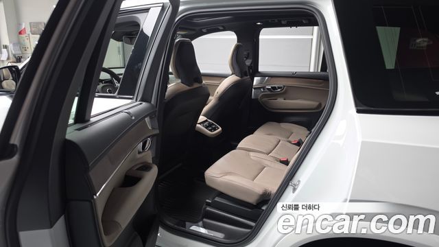 Volvo XC90 2026 — photo 17