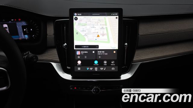 Volvo XC90 2026 — photo 18