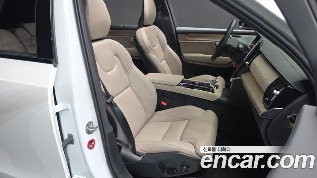 Volvo XC90 2026 — photo 16