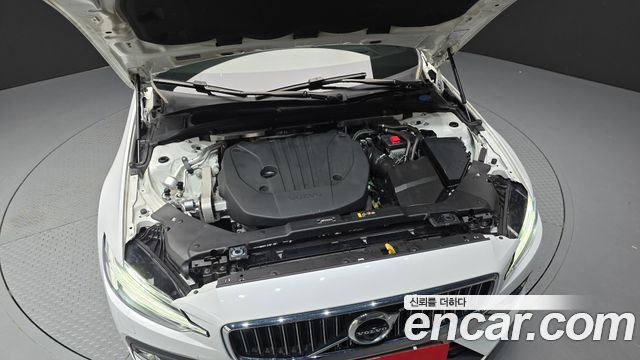 Volvo S60 2021 — photo 6
